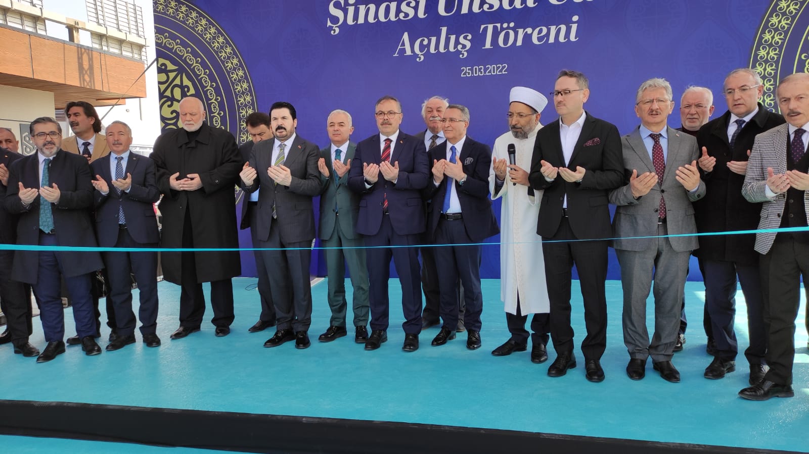 AĞRILI HAYIRSEVER ŞİNASİ ÜNSAL YARDIMLARINA DEVAM EDİYOR