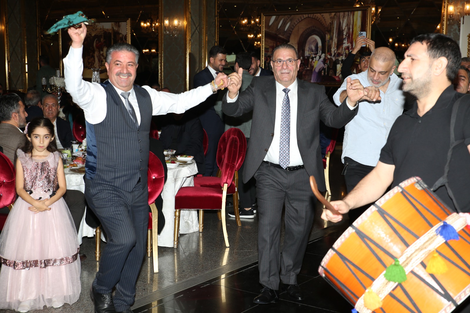 ERDAL UÇAR’IN OĞLU UMUT UÇAR MUHTEŞEM BİR DÜĞÜNLE DÜNYAEVİNE GİRDİ