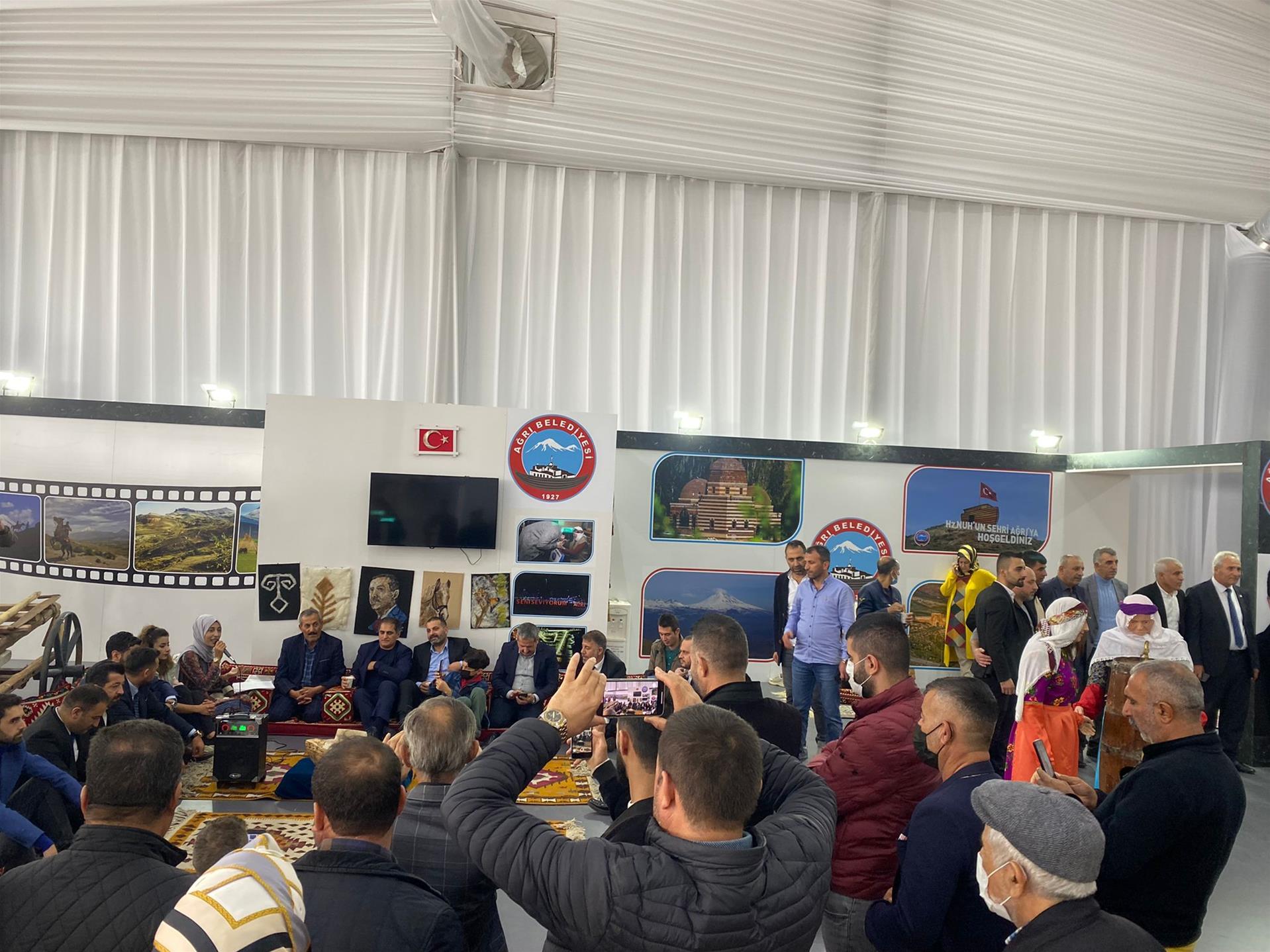 KILIÇ MÜJDEYİ VERDİ: AĞRI DAĞI TURİZME AÇILIYOR