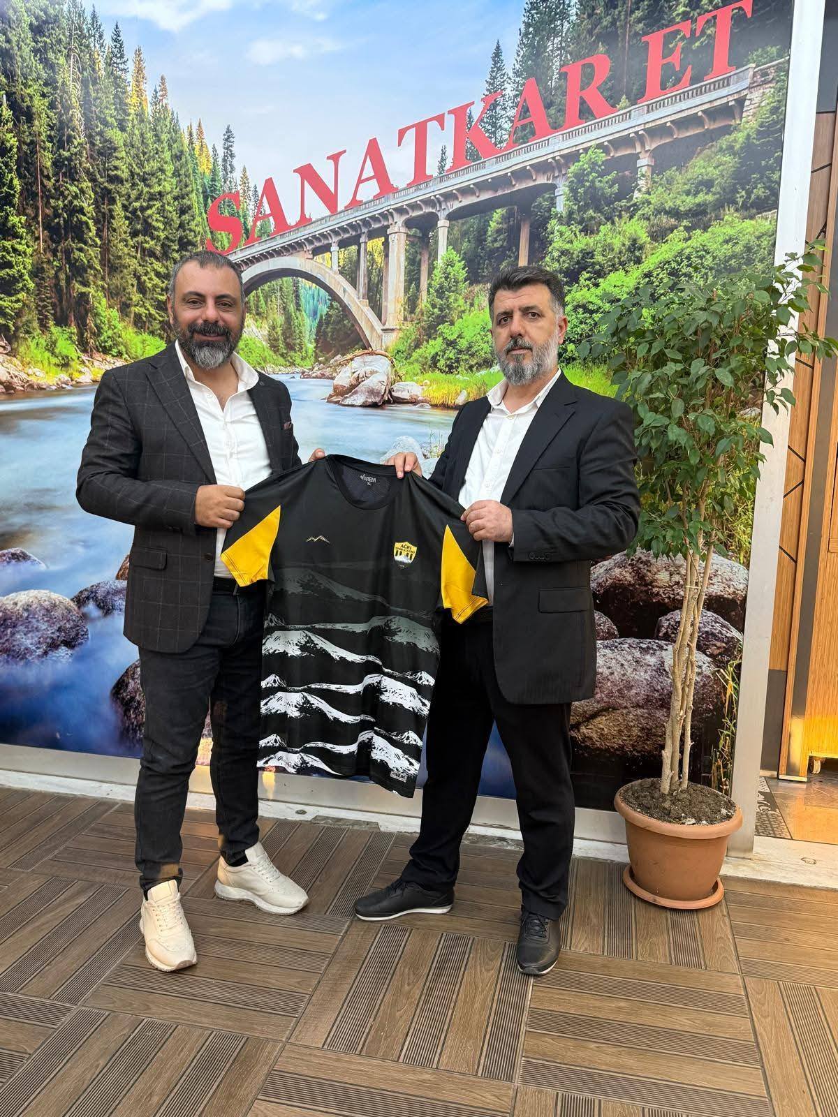 İş İnsanı Mehmet Uşen’den Ağrıspor’a İstanbul’da Anlamlı Misafirperverlik