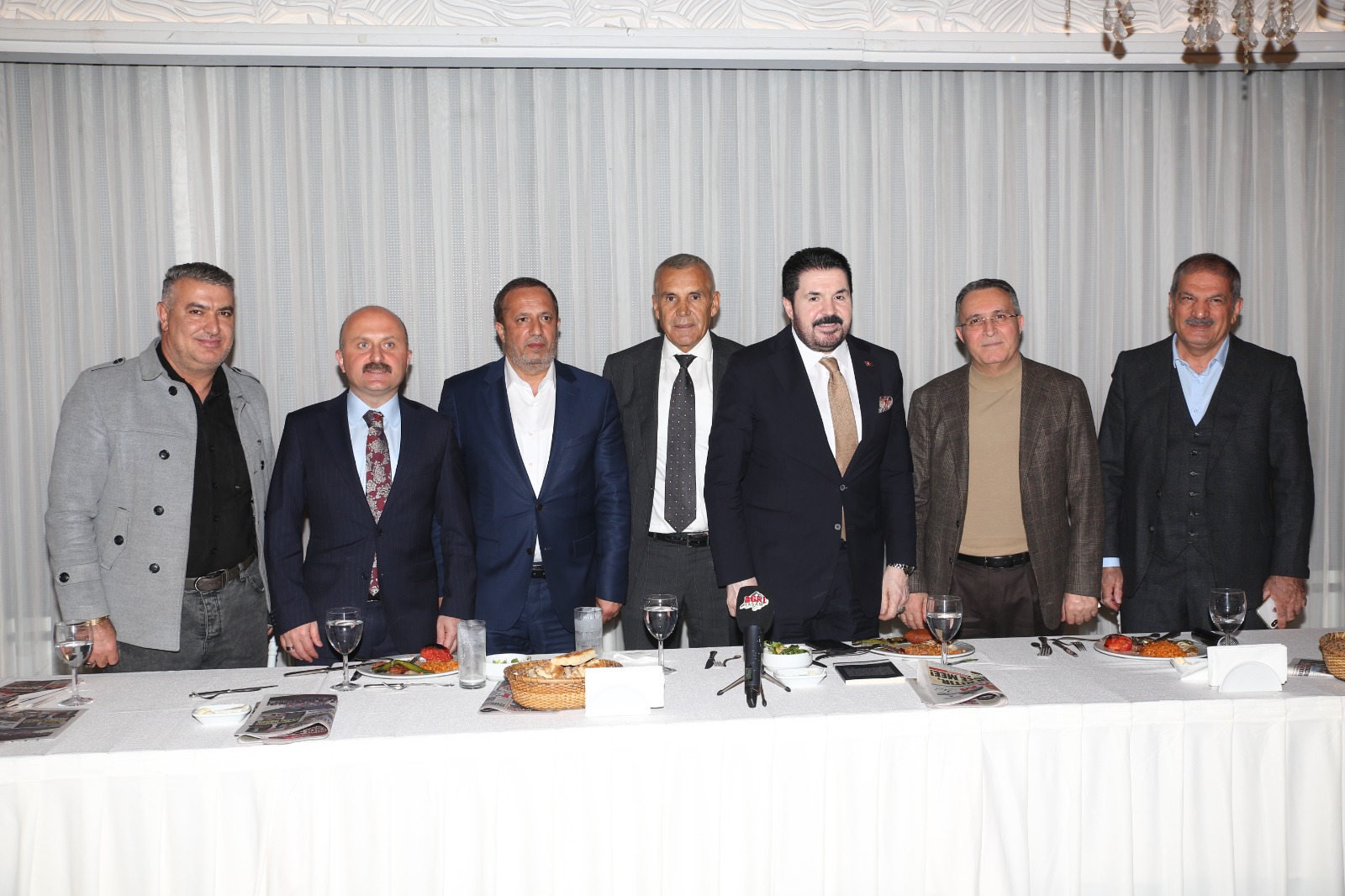 AĞRILI İŞ ADAMLARINA ÇAĞRI: AĞRI’YA SAHİP ÇIKALIM