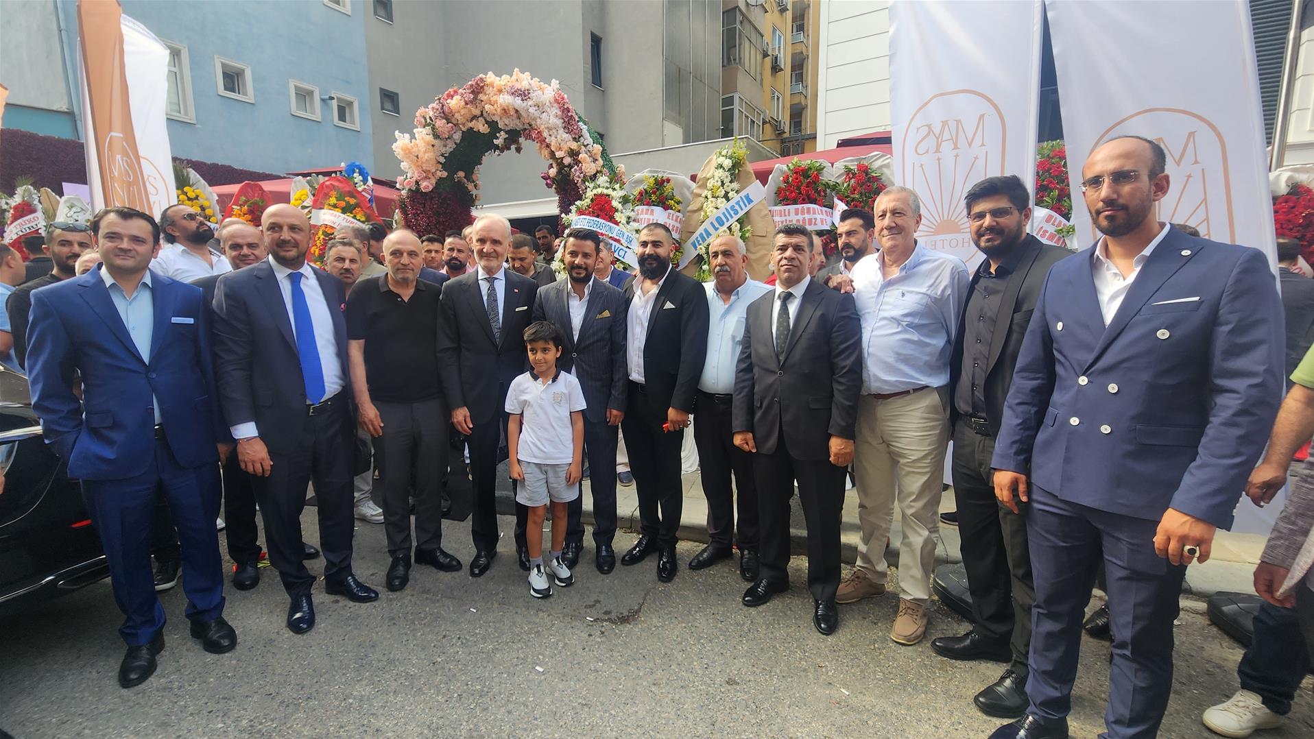 İSTANBUL FATİH İLÇESİNDE MAYS HOTEL' DEN GÖRKEMLİ AÇILIŞ 
