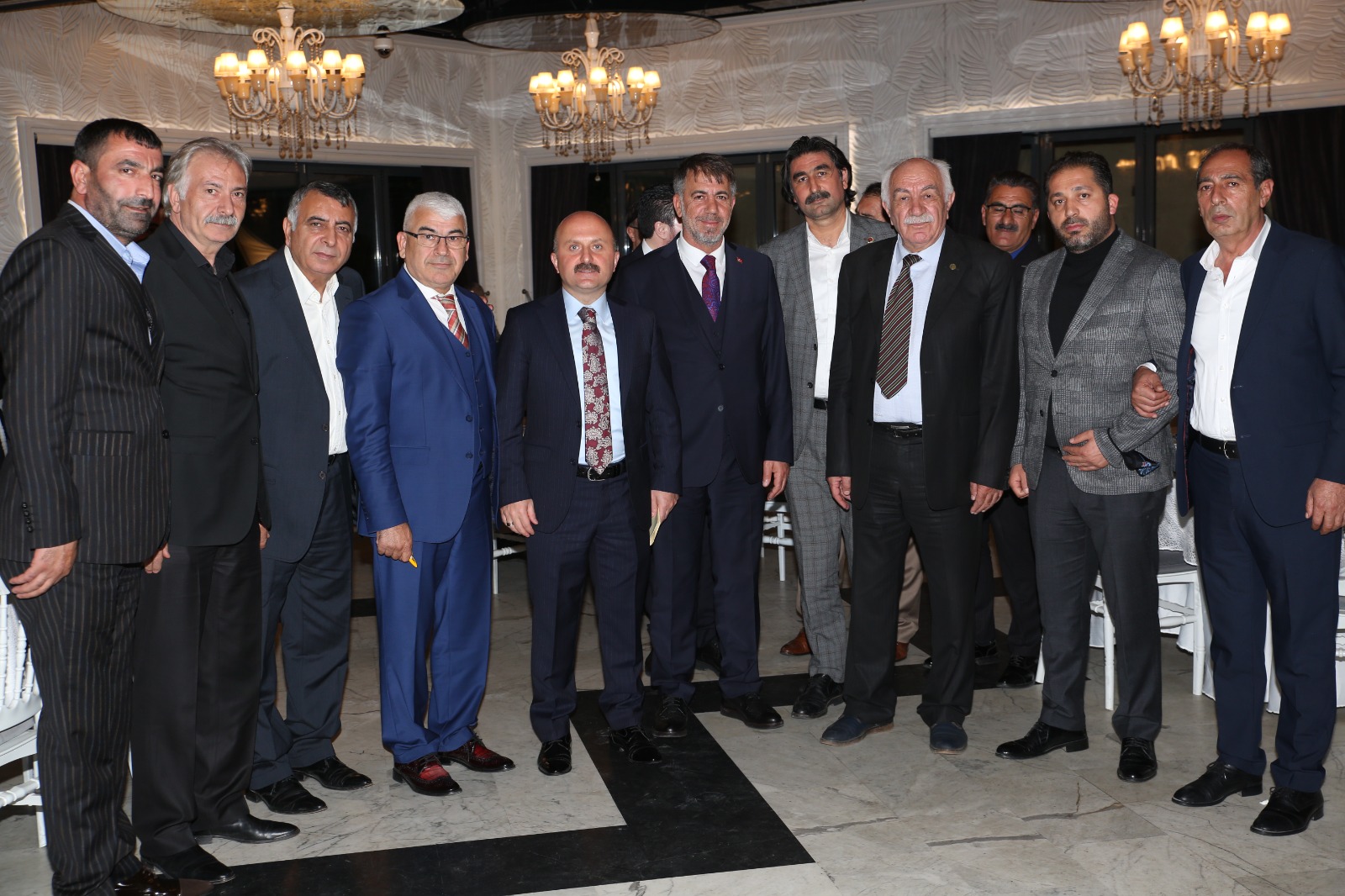 AĞRILI İŞ ADAMLARINA ÇAĞRI: AĞRI’YA SAHİP ÇIKALIM