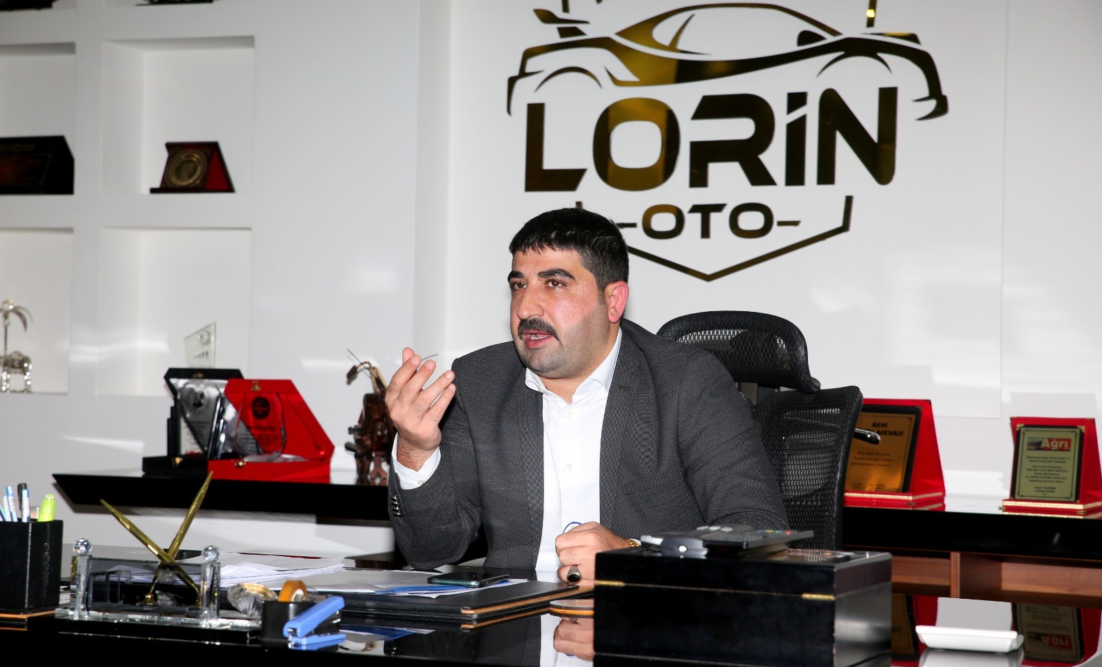 Enver Yıldırım Şirketler Grubu Manavgat’a Helikopter ve iş makinaları gönderdi