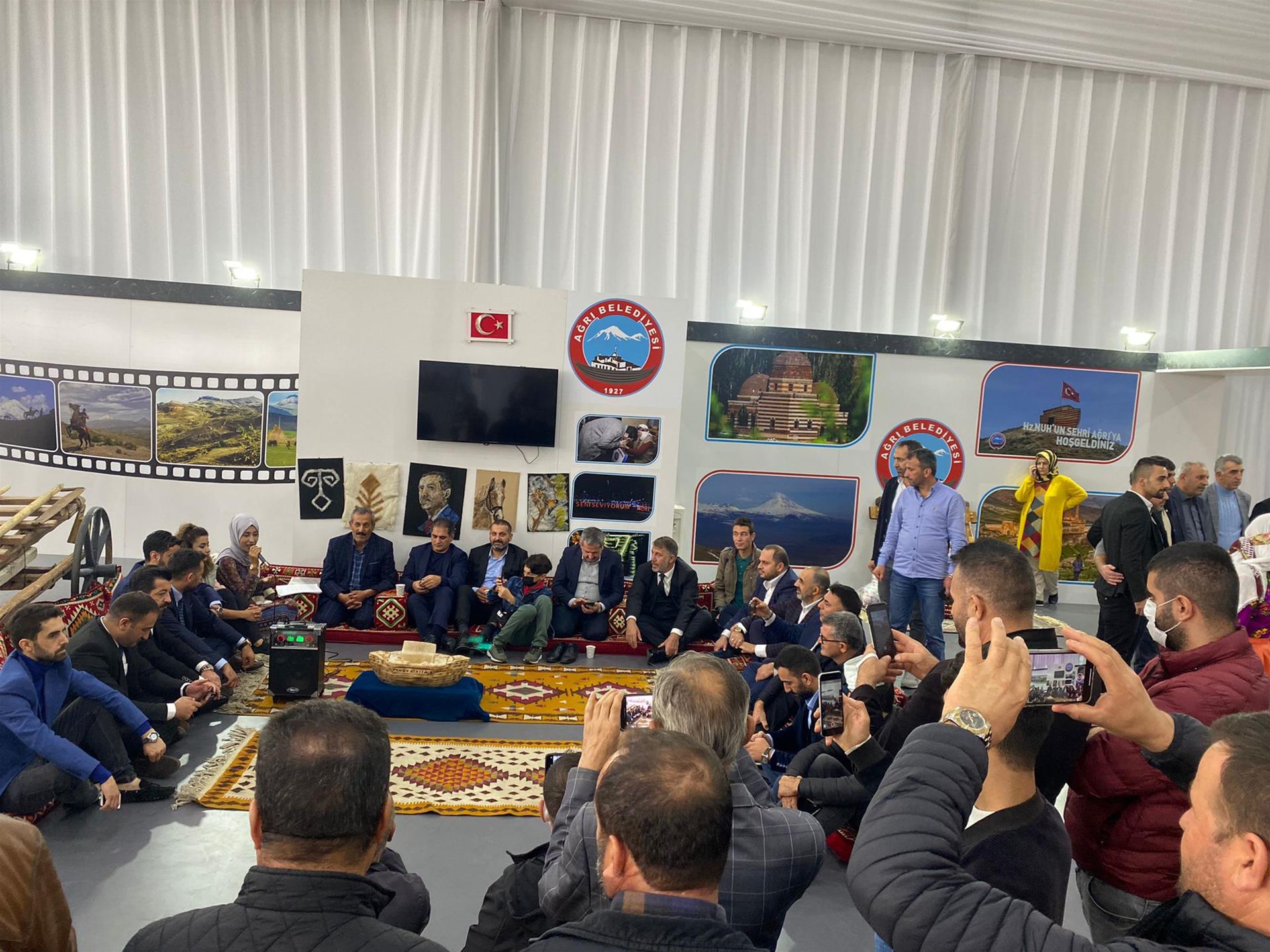 KILIÇ MÜJDEYİ VERDİ: AĞRI DAĞI TURİZME AÇILIYOR