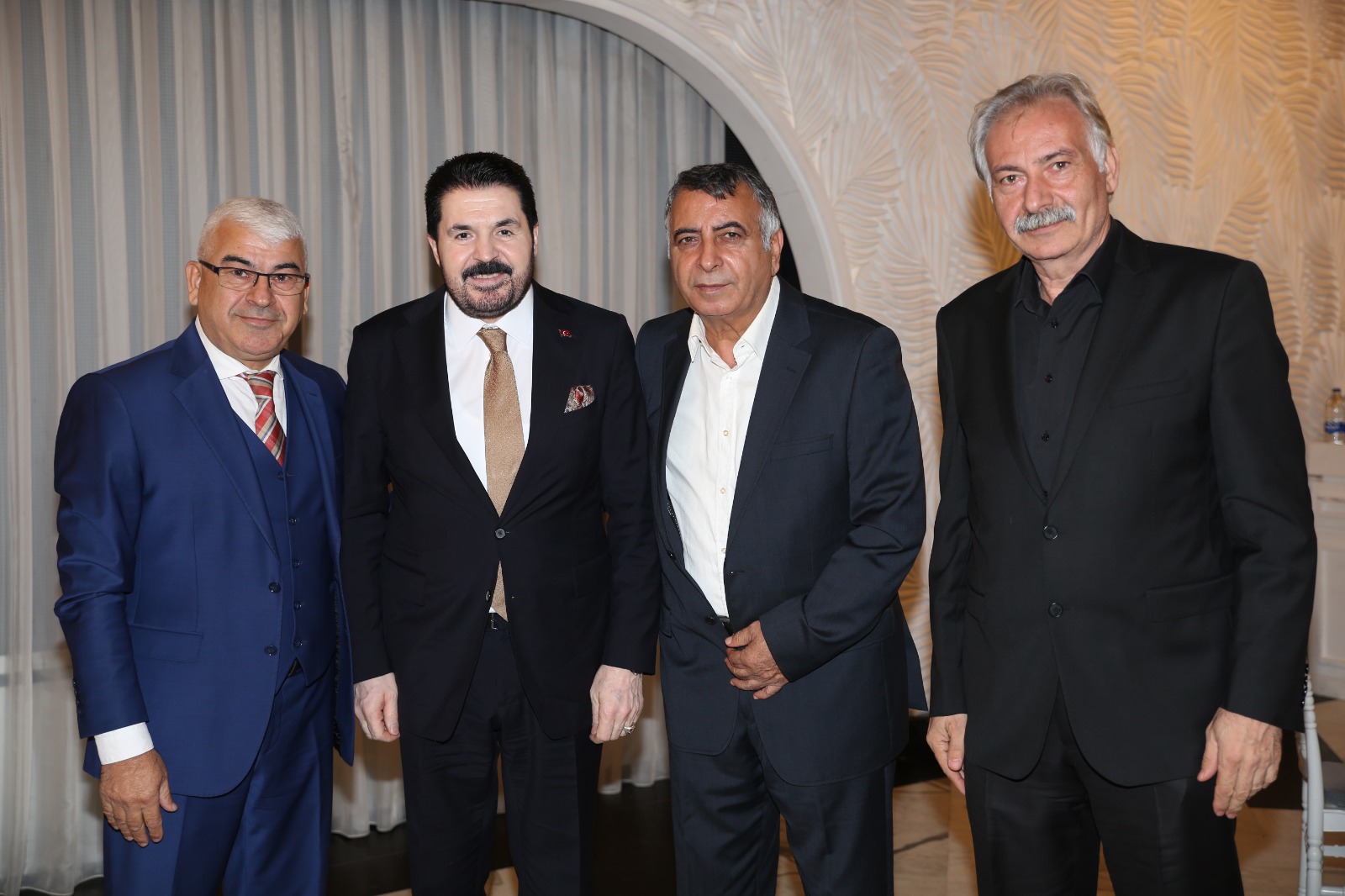 AĞRILI İŞ ADAMLARINA ÇAĞRI: AĞRI’YA SAHİP ÇIKALIM