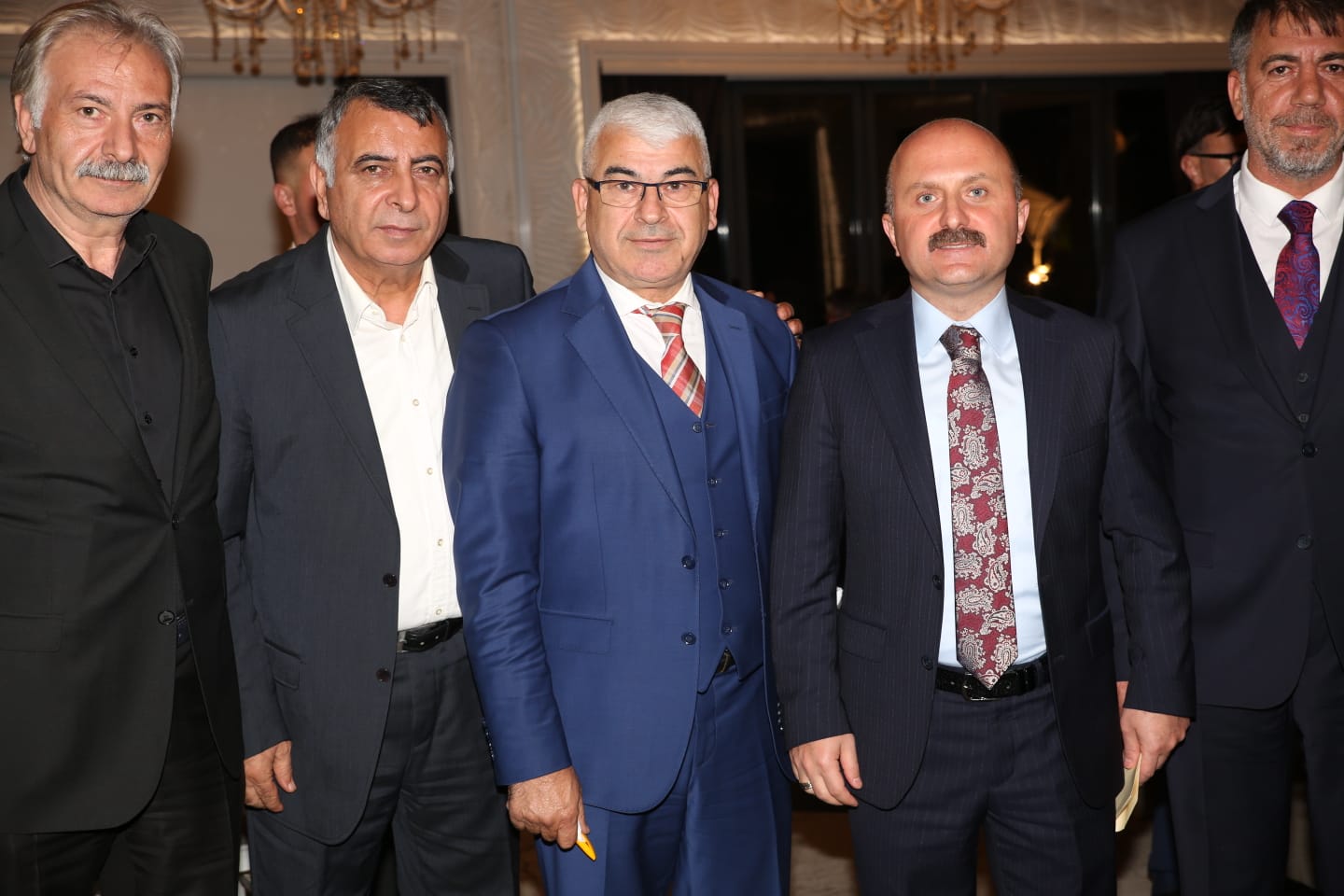 AĞRILI İŞ ADAMLARINA ÇAĞRI: AĞRI’YA SAHİP ÇIKALIM
