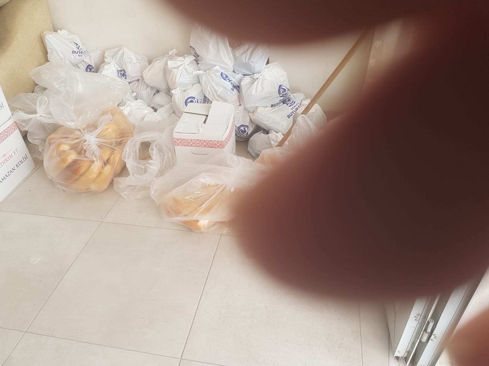 DENİZLİ AĞRILILAR YARDIMLAŞMA VE DAYANIŞMA DERNEĞİ RAMAZAN AYINDA KOLİ YARDIMI YAPTI