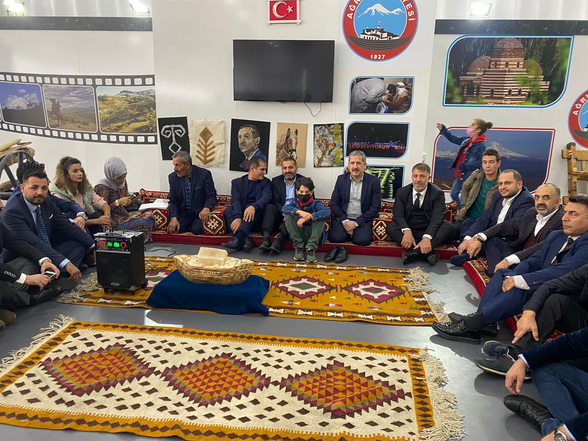 KILIÇ MÜJDEYİ VERDİ: AĞRI DAĞI TURİZME AÇILIYOR