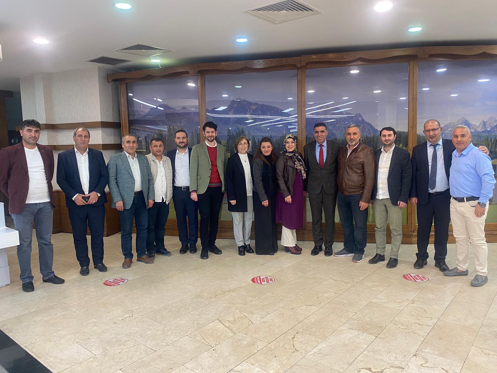 İstanbul Ağrı Kültür Dernekleri Federasyonu Geleneksel İftarı Tuzla Ayyıldız Sosyal Tesislerinde gerçekleşti.