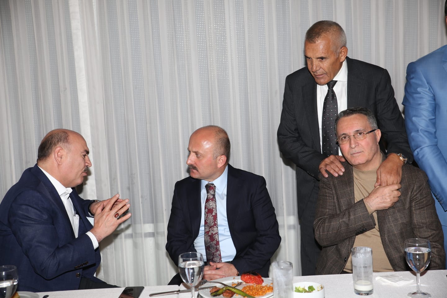 AĞRILI İŞ ADAMLARINA ÇAĞRI: AĞRI’YA SAHİP ÇIKALIM