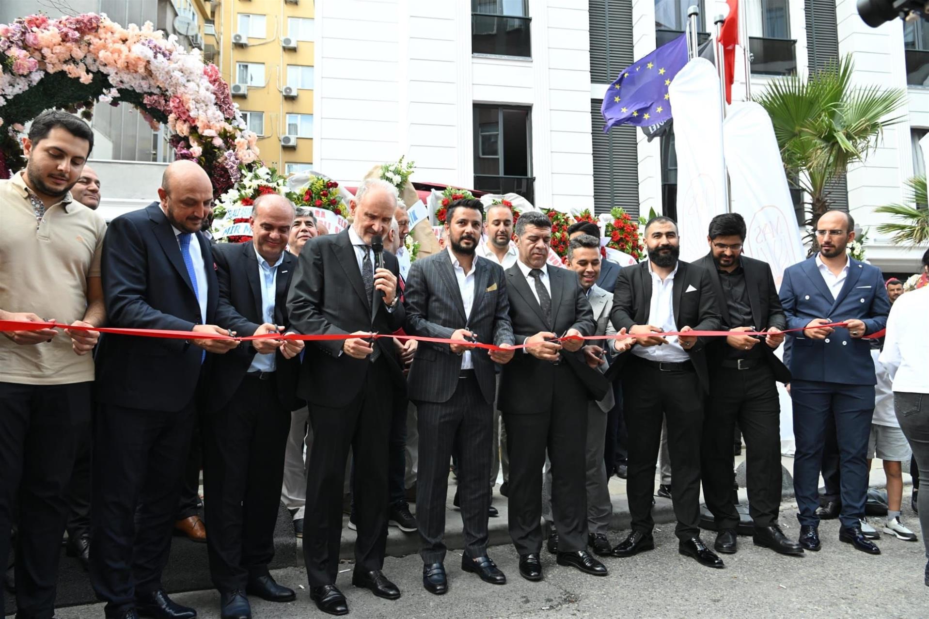 İSTANBUL FATİH İLÇESİNDE MAYS HOTEL' DEN GÖRKEMLİ AÇILIŞ 