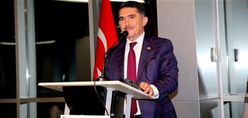 VATANDAŞLAR İSYAN ETTİ : “BİZ AFETLE BOĞUŞURKEN VEKİL SEÇTİĞİMİZ EKREM ÇELEBİ İSTANBUL’UN DERDİNE DÜŞMÜŞ”