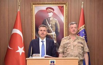 Ağrı Valisi Elban, Tuğgeneral Özkul’u Ziyaret Etti