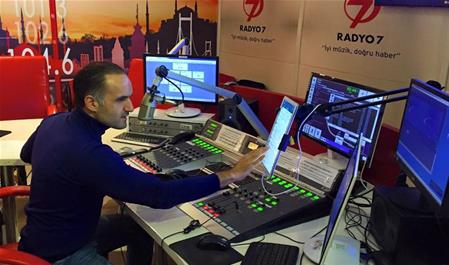 3. ENGELSİZ MİKROFON RADYO ÖDÜLÜ: AĞRI’LI HEMŞERİMİZ UMUT ÖZTÜRK’E VERİLDİ.