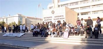 84 örgüt temsilcisinden oturma eylemine destek